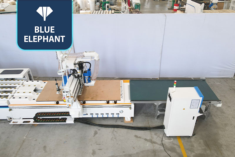 貼標(biāo)鉆切一體機(jī)