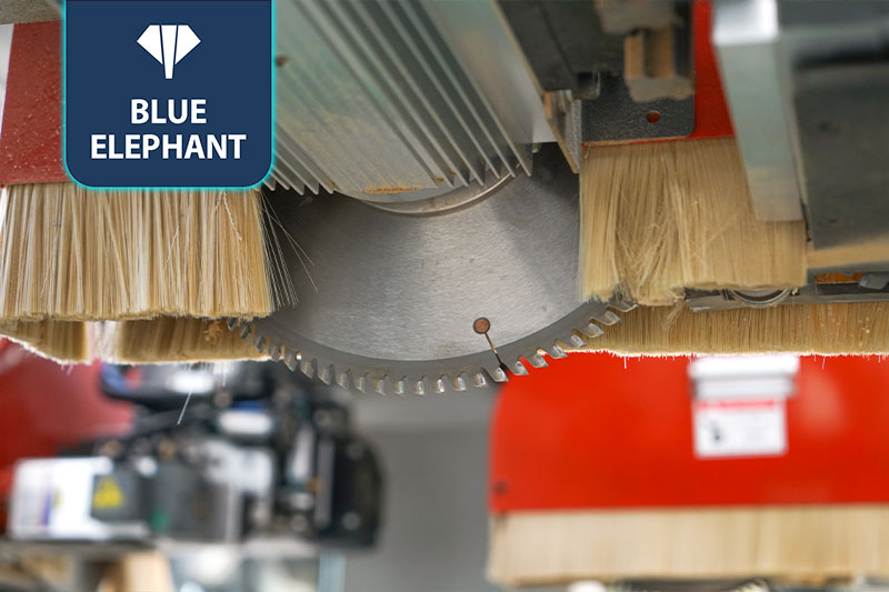 四邊鋸龍門(mén)上下料生產(chǎn)線