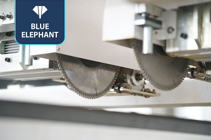 通過(guò)式四邊鋸