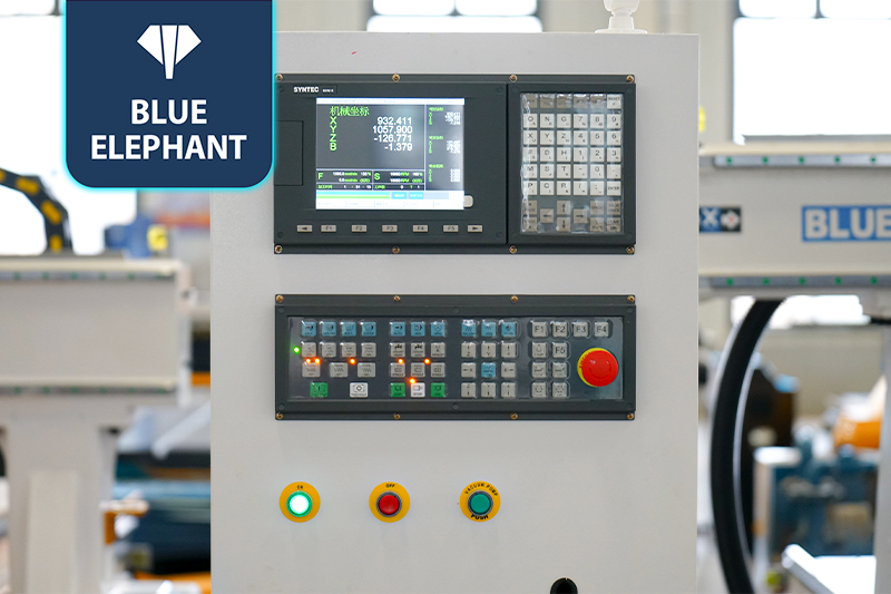 1325真四軸加工中心